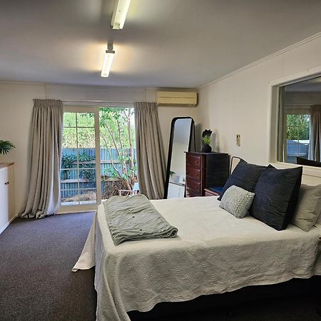 Magnolia House Apartment Featherston Екстериор снимка