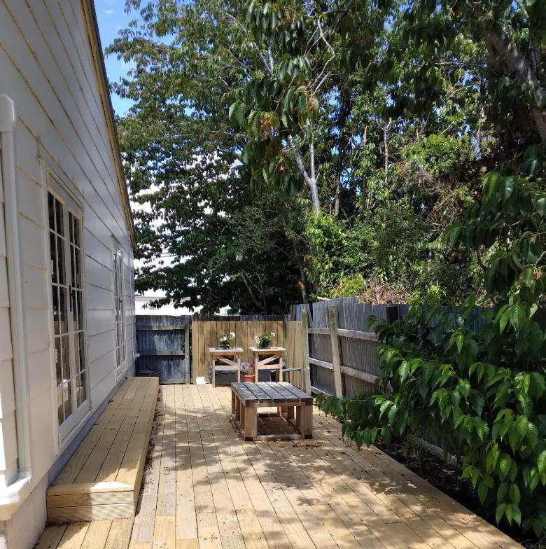 Magnolia House Apartment Featherston Екстериор снимка