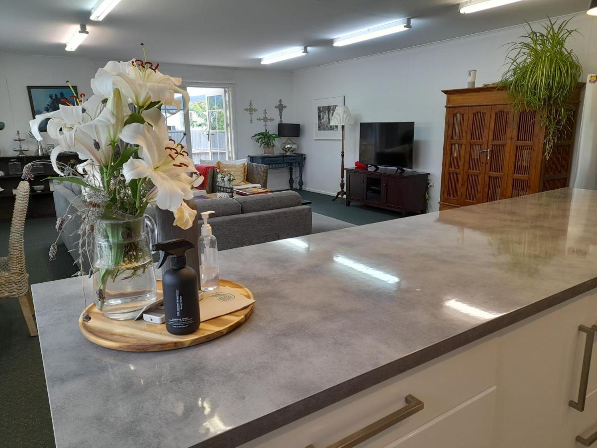 Magnolia House Apartment Featherston Екстериор снимка