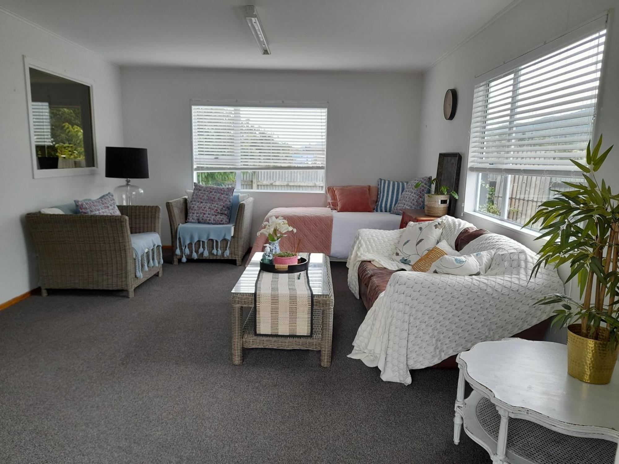 Magnolia House Apartment Featherston Екстериор снимка