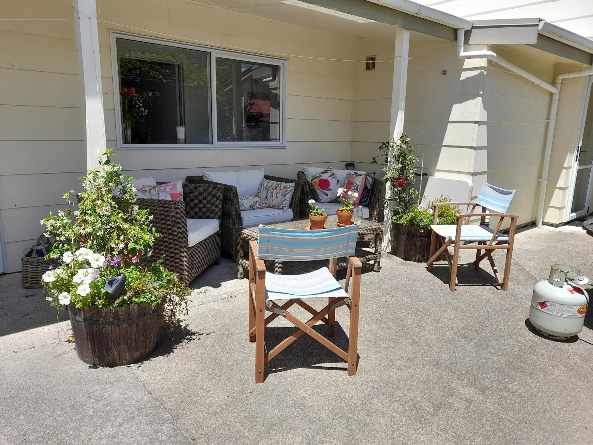 Magnolia House Apartment Featherston Екстериор снимка